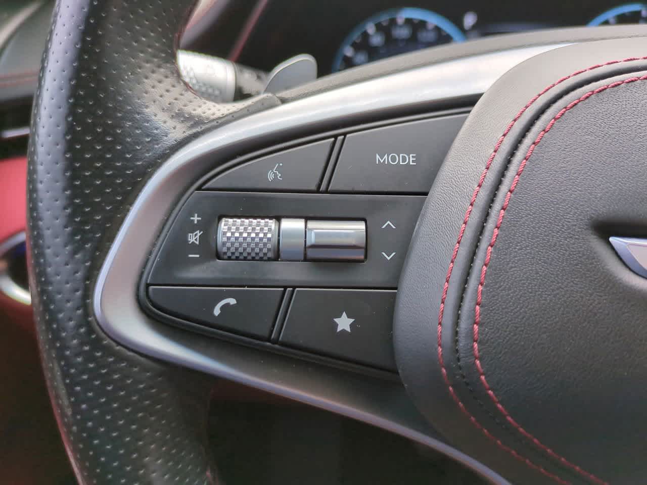 Thumbnail: 2023 Genesis GV70 - 25