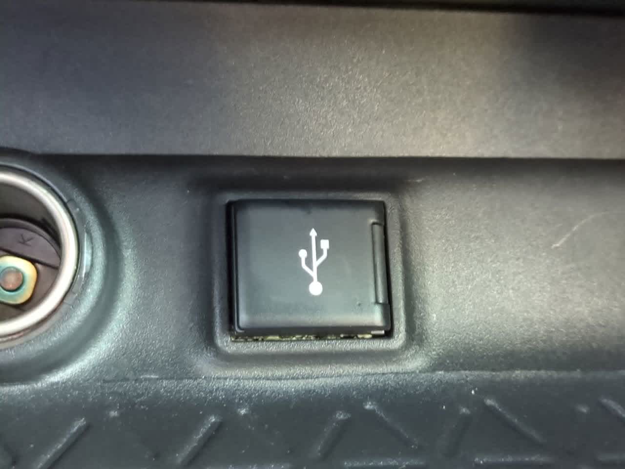 Thumbnail: 2020 Toyota RAV4 - 22