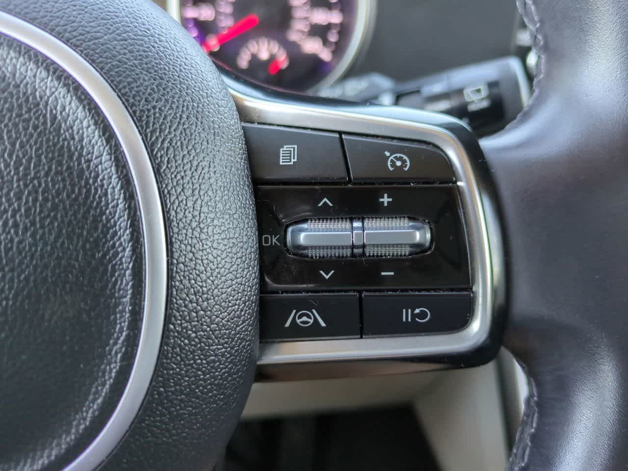 Thumbnail: 2024 Kia Carnival - 25