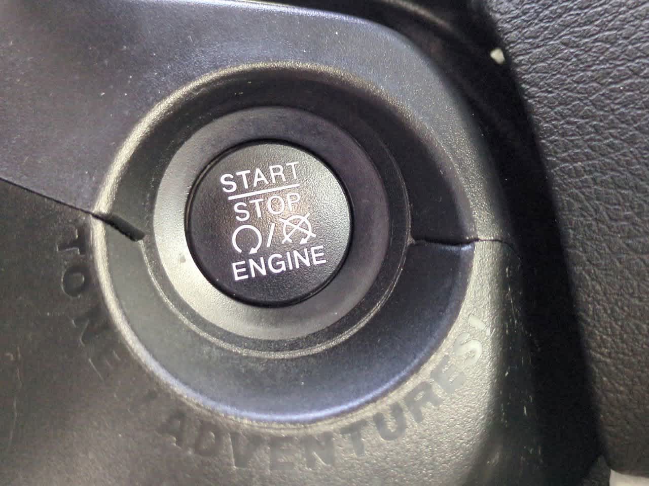 Thumbnail: 2018 Jeep Renegade - 24