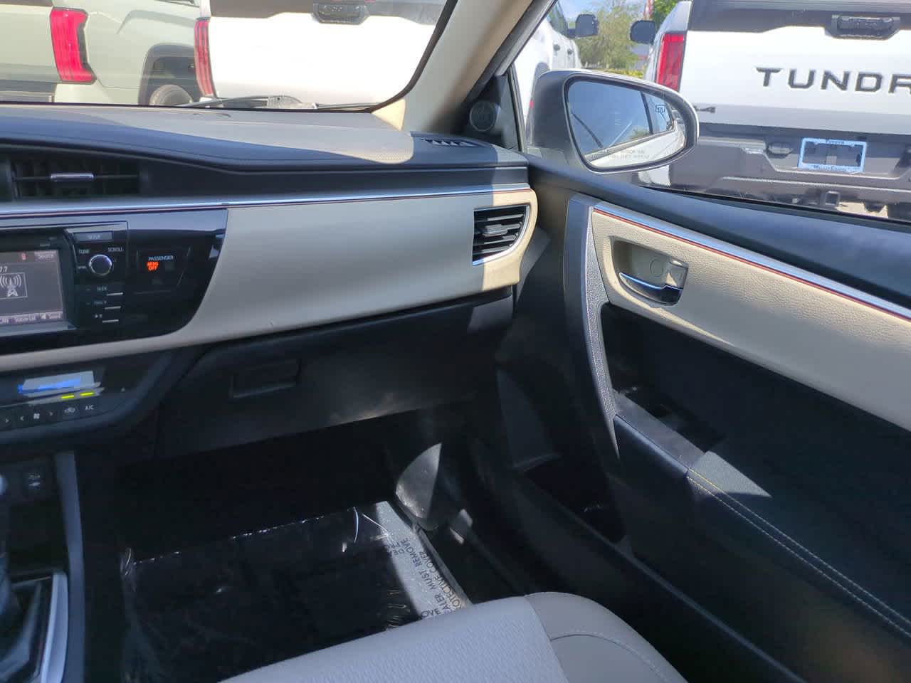Thumbnail: 2014 Toyota Corolla - 16