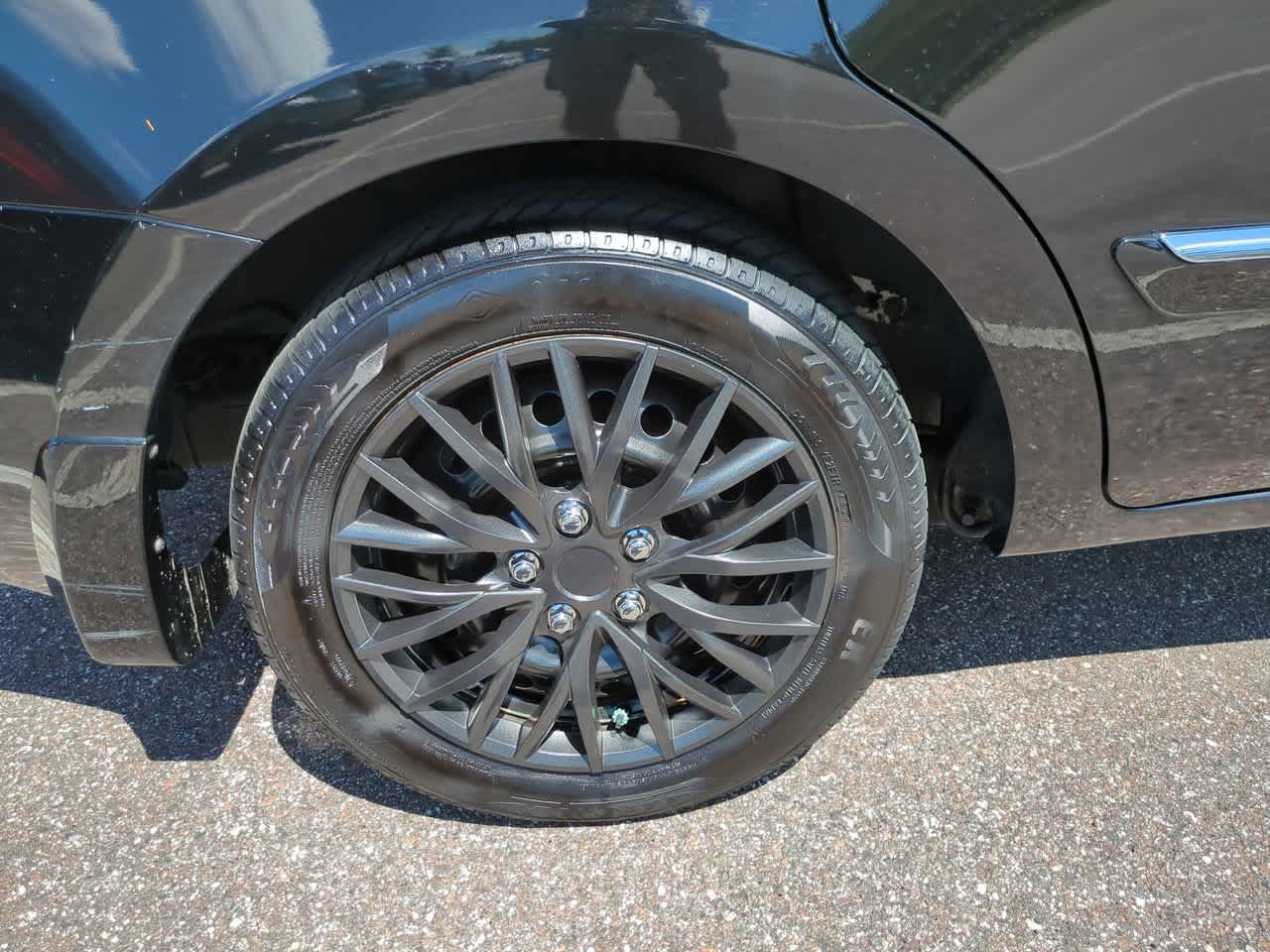 Thumbnail: 2012 Nissan Sentra - 11