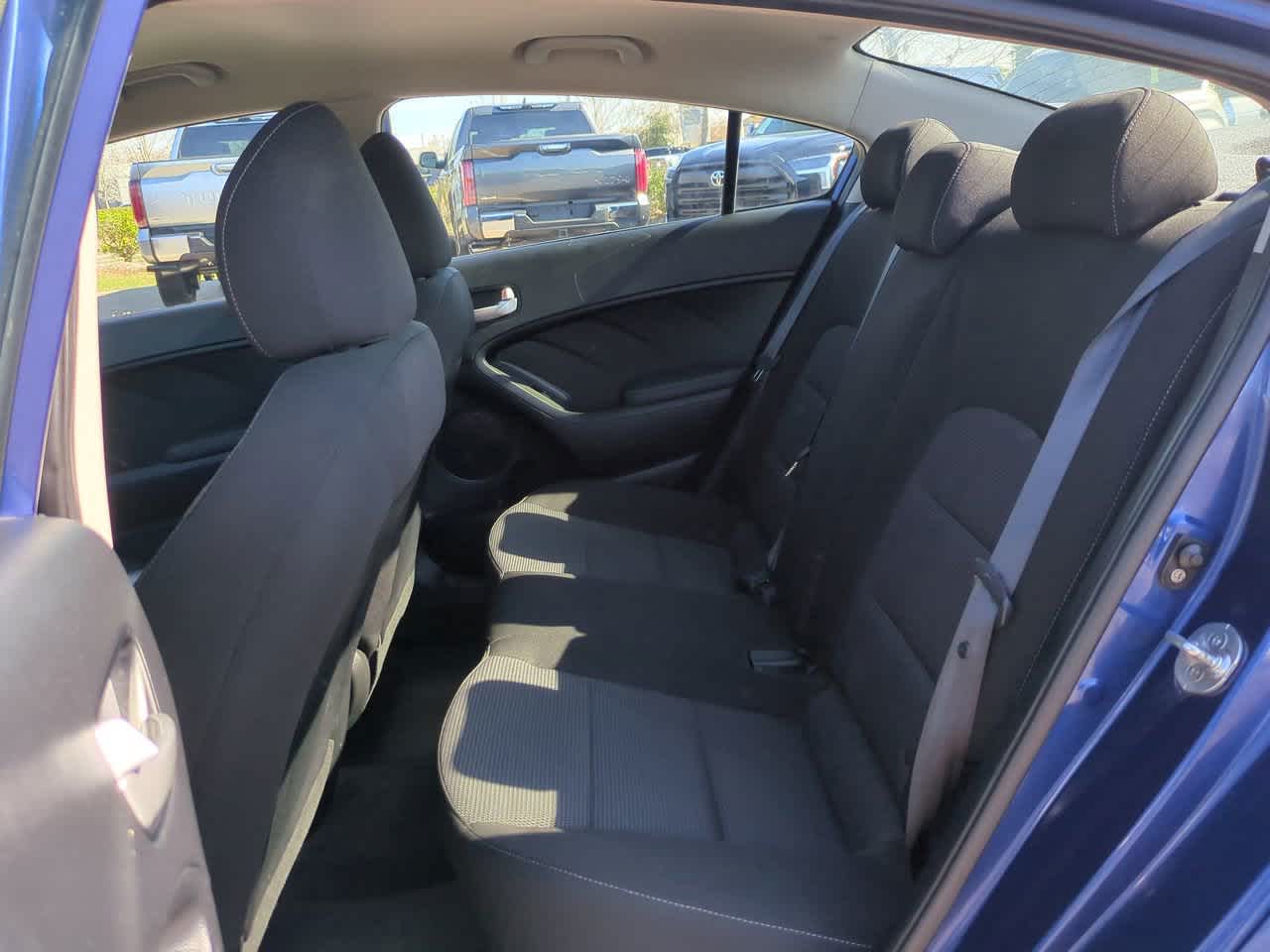 Thumbnail: 2017 Kia Forte - 13