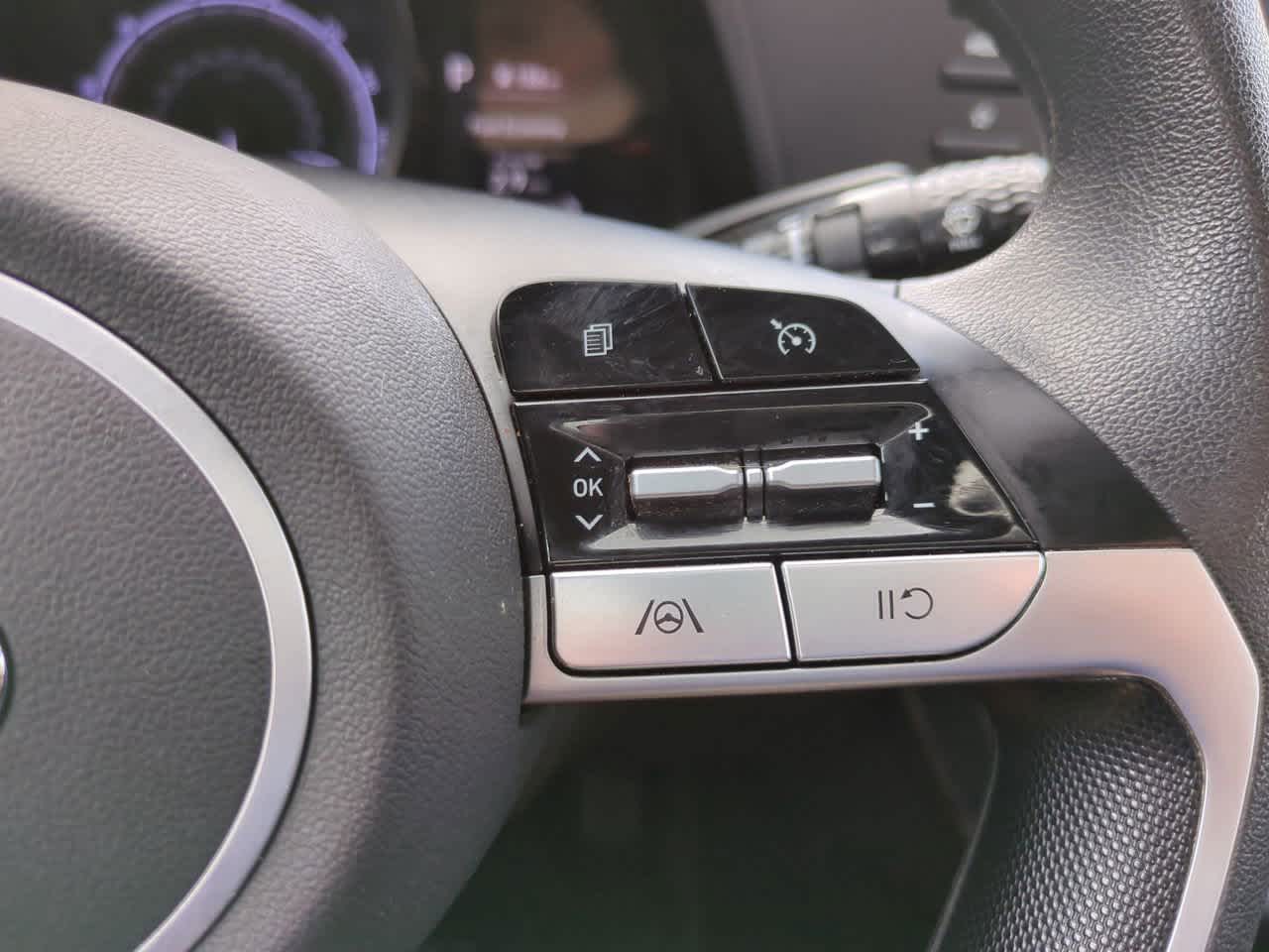 Thumbnail: 2022 Hyundai Elantra - 23