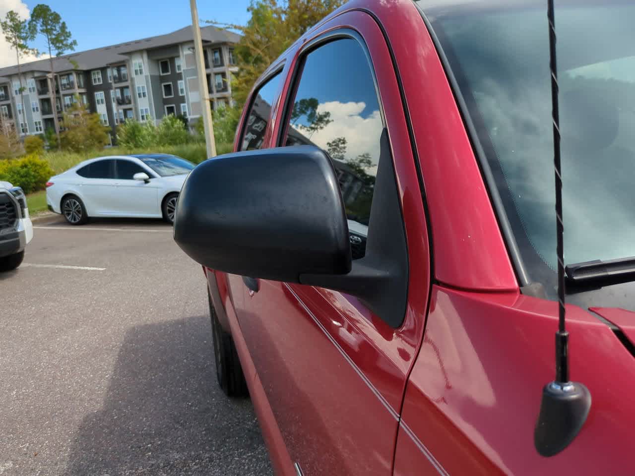 Thumbnail: 2015 Toyota Tacoma - 12