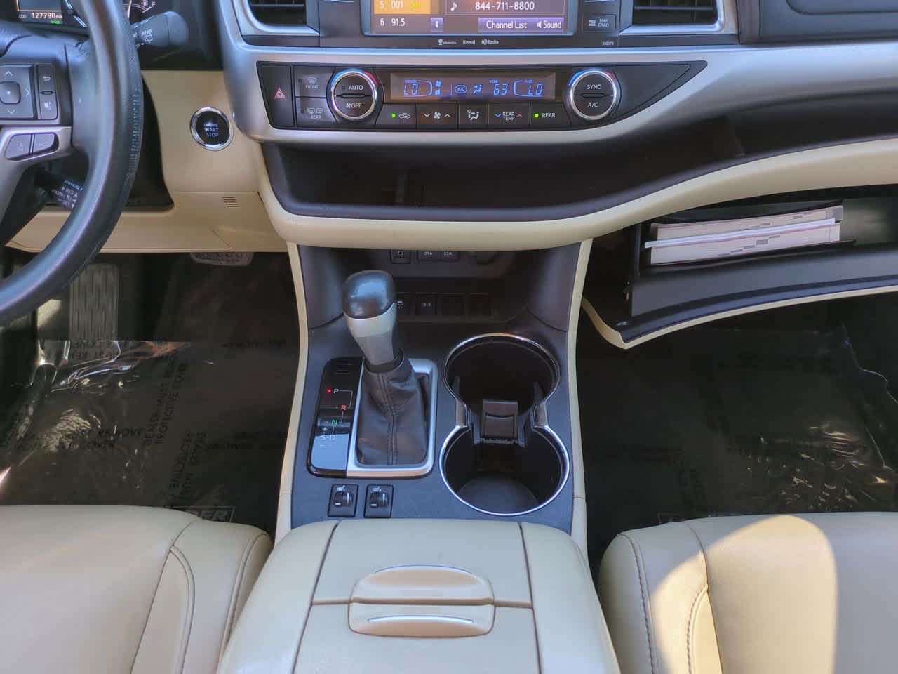 Thumbnail: 2017 Toyota Highlander - 19