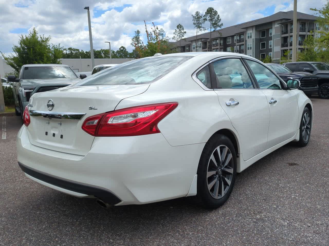 Thumbnail: 2016 Nissan Altima - 6