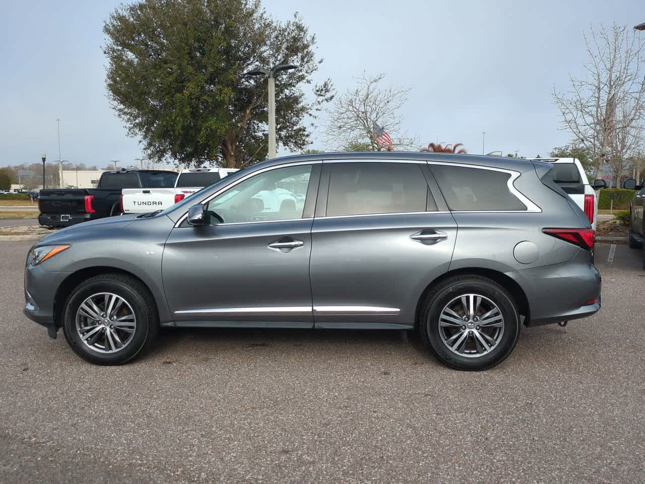 Thumbnail: 2019 INFINITI QX60 - 3