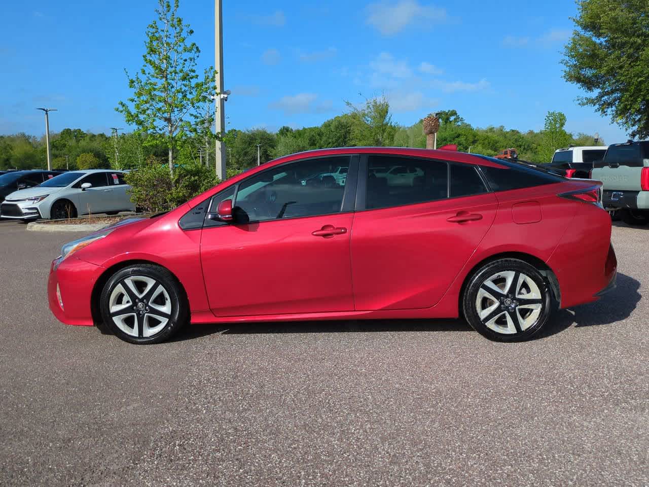 Thumbnail: 2018 Toyota Prius - 3