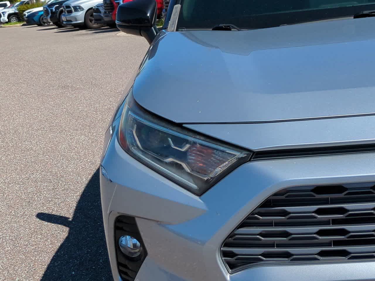 Thumbnail: 2019 Toyota RAV4 - 10