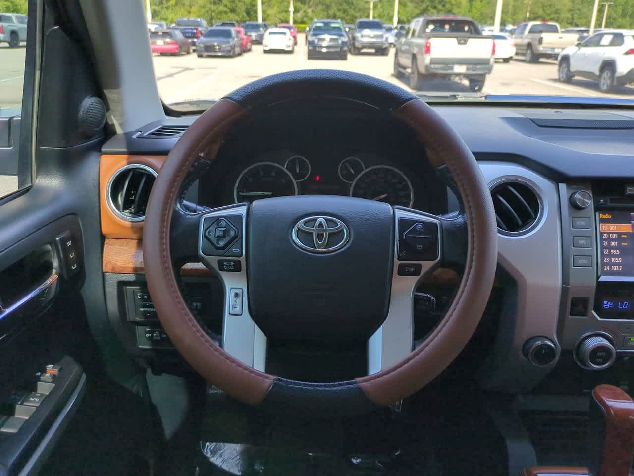 Thumbnail: 2014 Toyota Tundra - 15