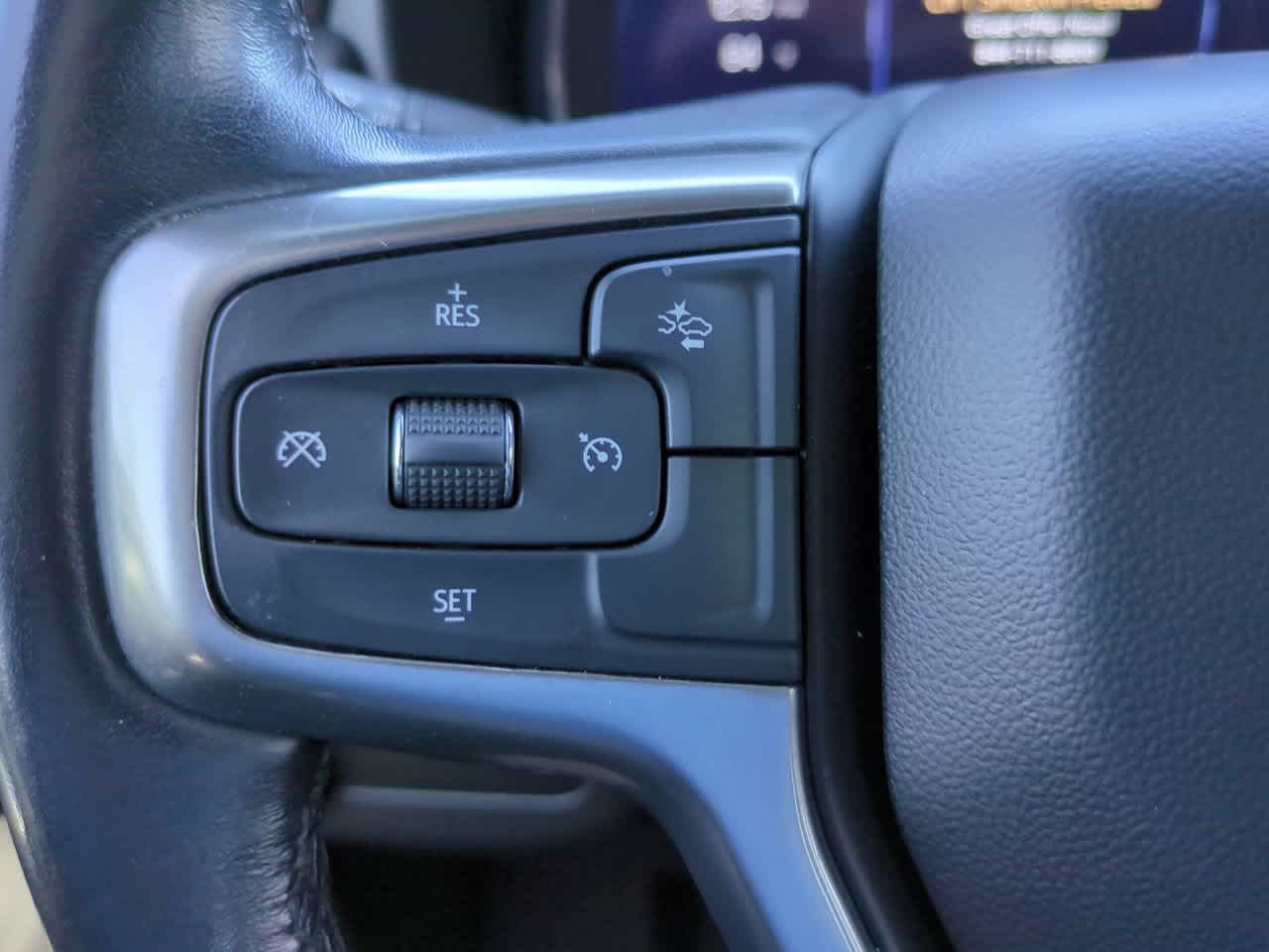 Thumbnail: 2022 Chevrolet Tahoe - 25