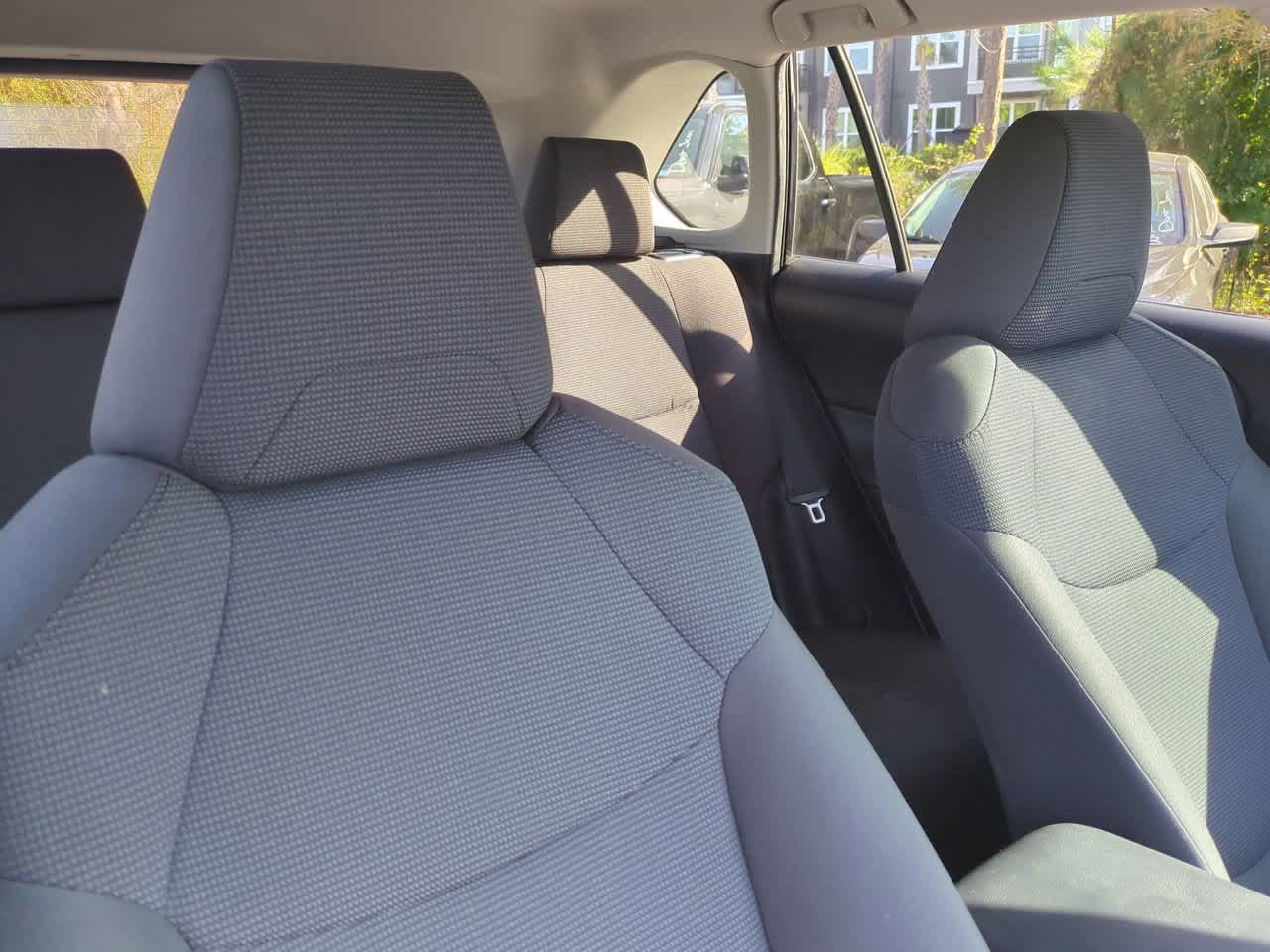 Thumbnail: 2020 Toyota RAV4 - 7