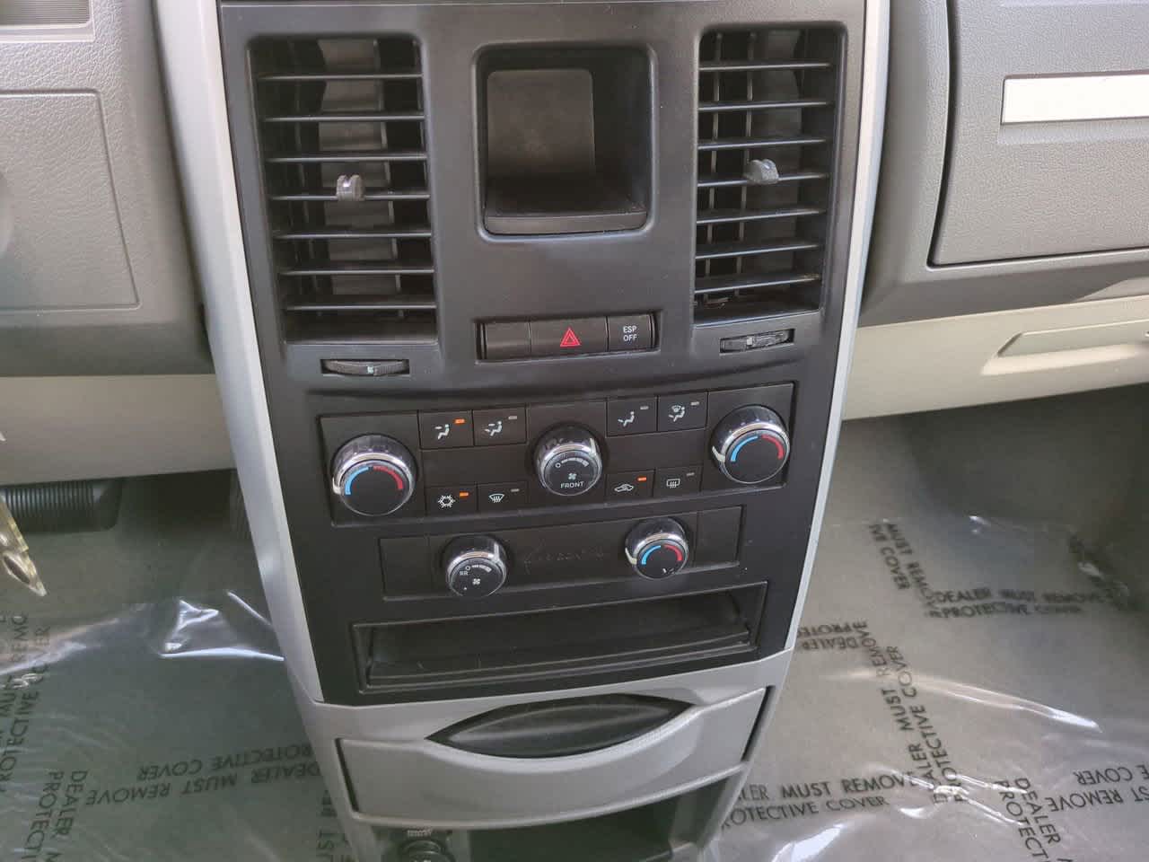 Thumbnail: 2010 Dodge Grand Caravan - 14