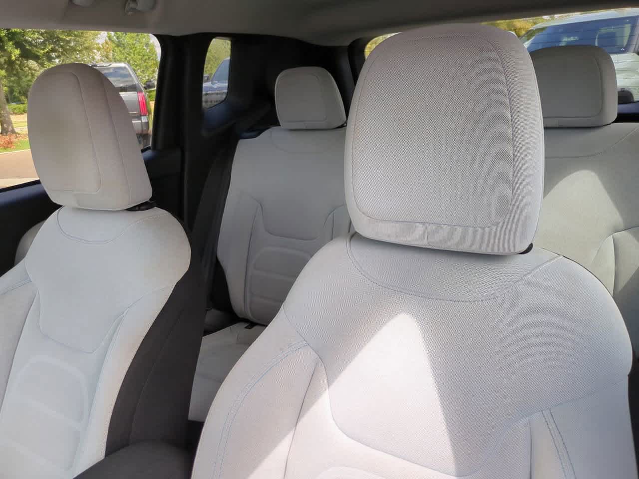 Thumbnail: 2018 Jeep Renegade - 8