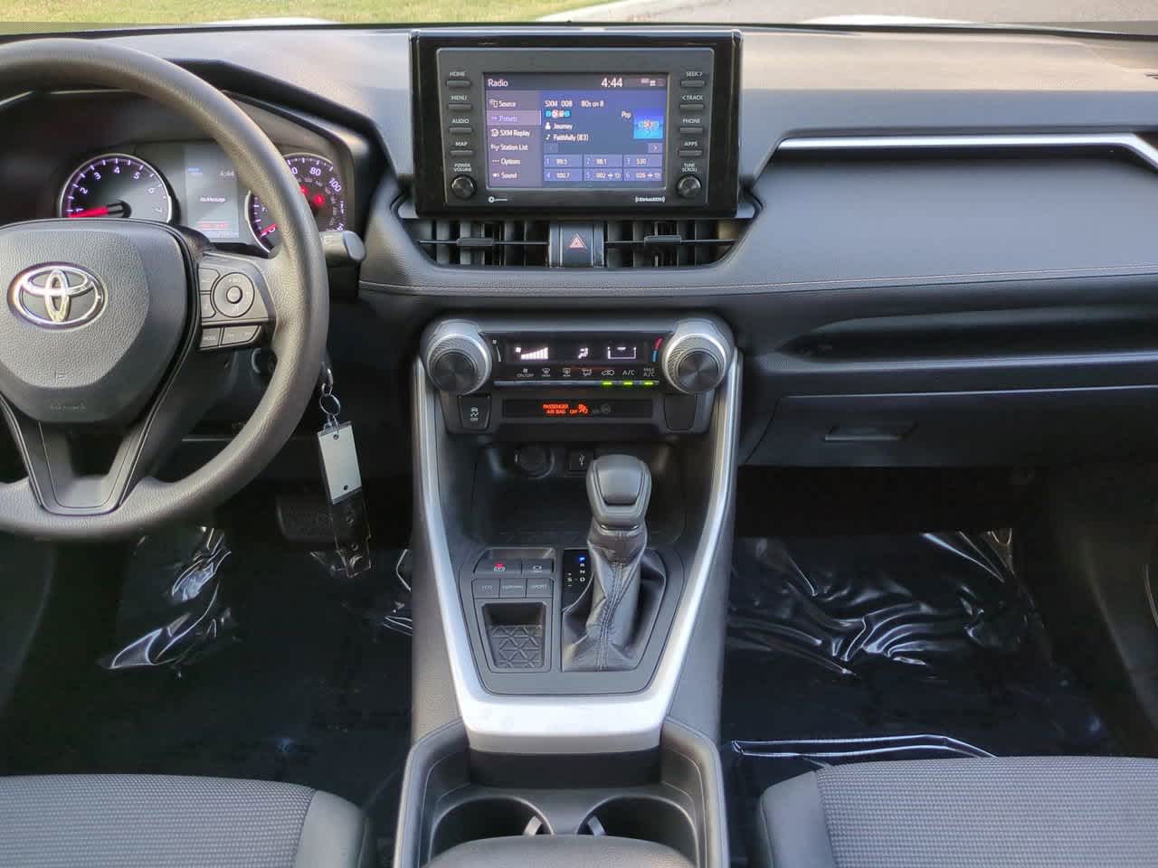 Thumbnail: 2020 Toyota RAV4 - 18