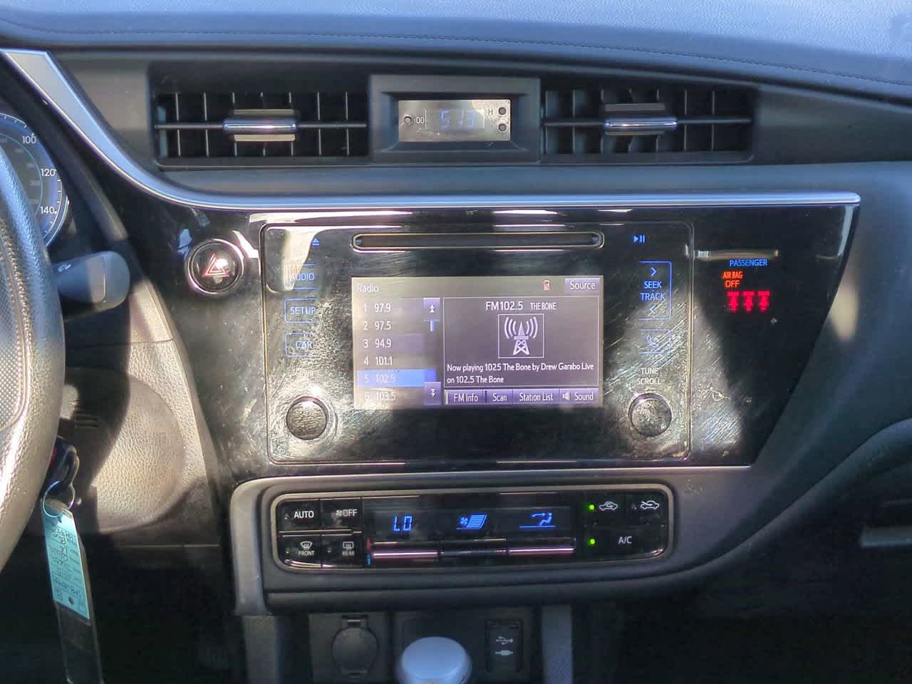 Thumbnail: 2018 Toyota Corolla - 16