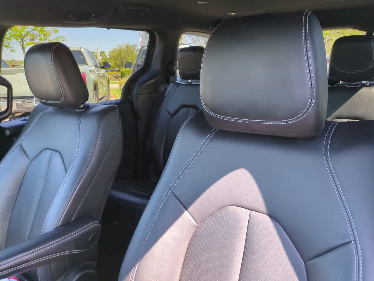 Thumbnail: 2025 Chrysler Pacifica - 8