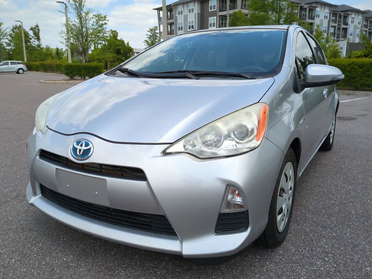 Thumbnail: 2014 Toyota Prius c - 2