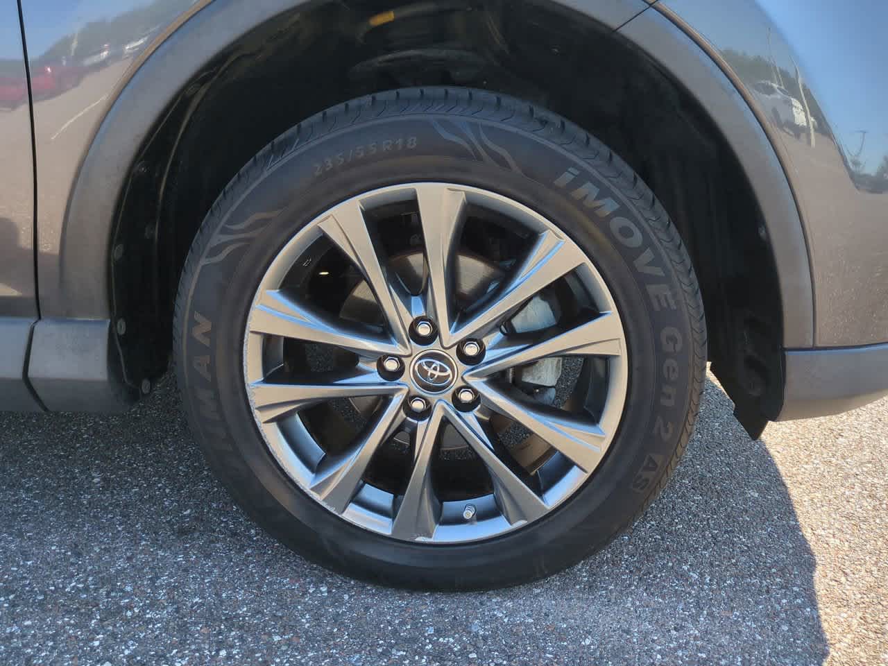 Thumbnail: 2017 Toyota RAV4 - 11