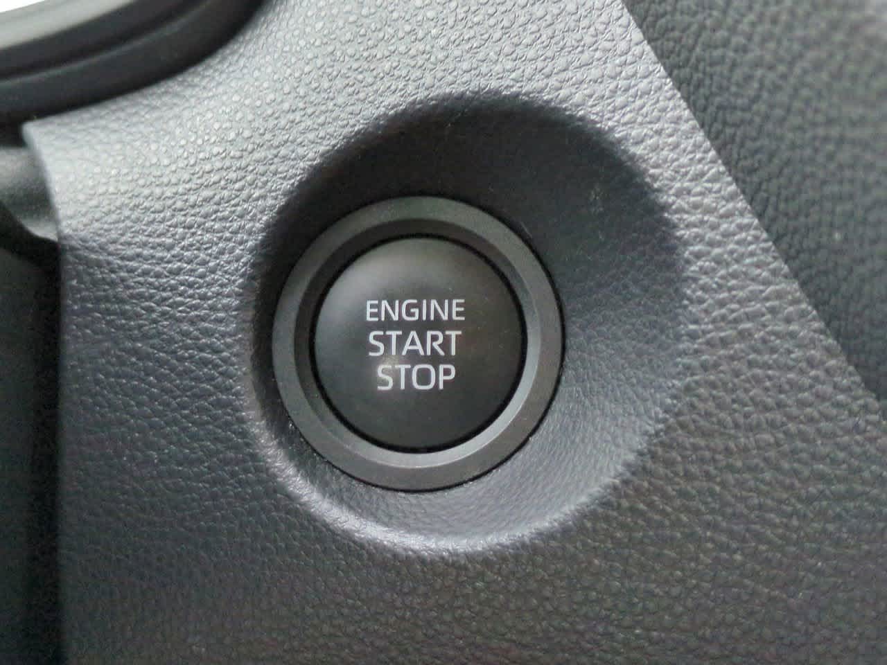 Thumbnail: 2025 Toyota Corolla Cross - 25