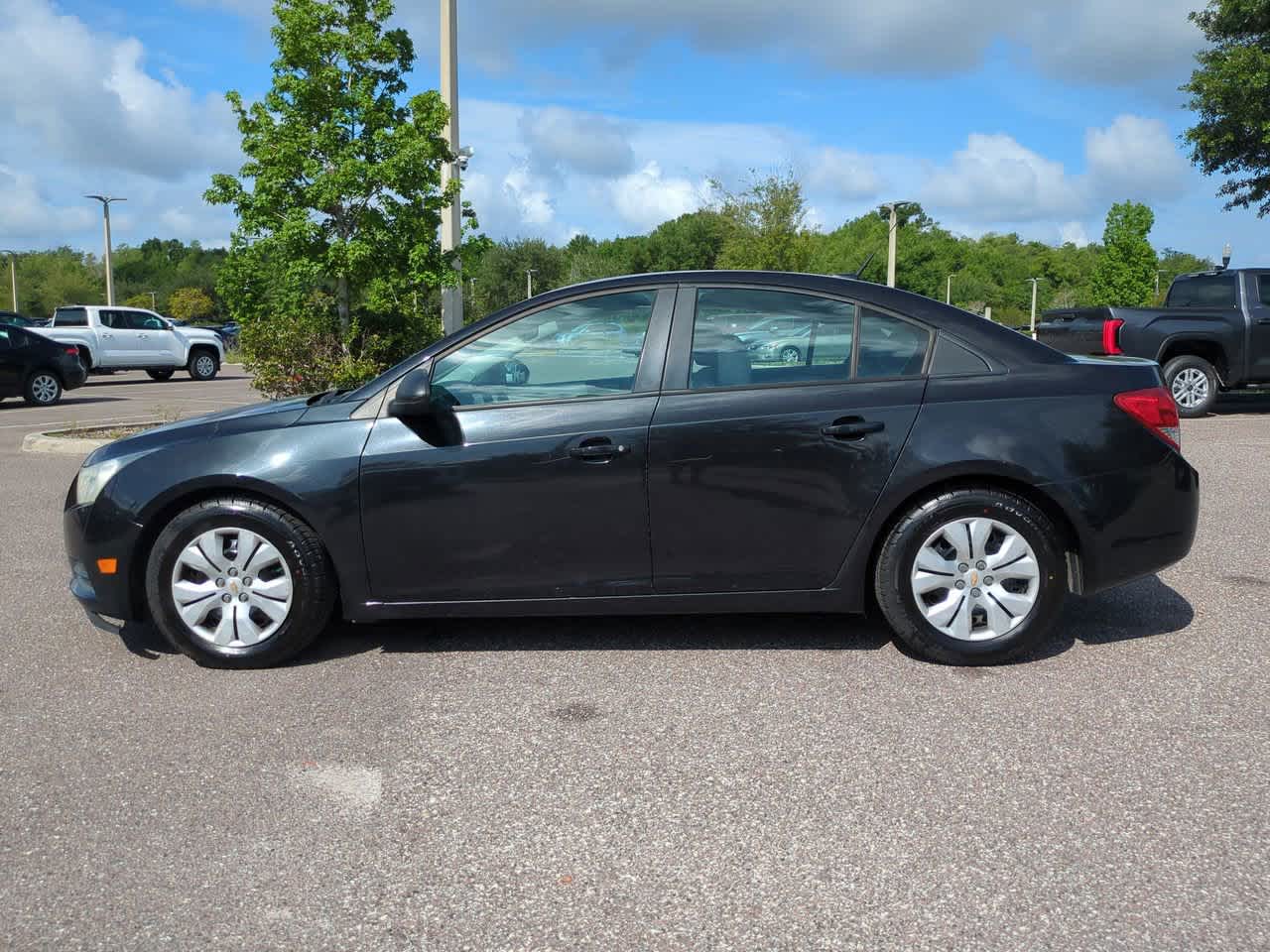 Thumbnail: 2014 Chevrolet Cruze - 3