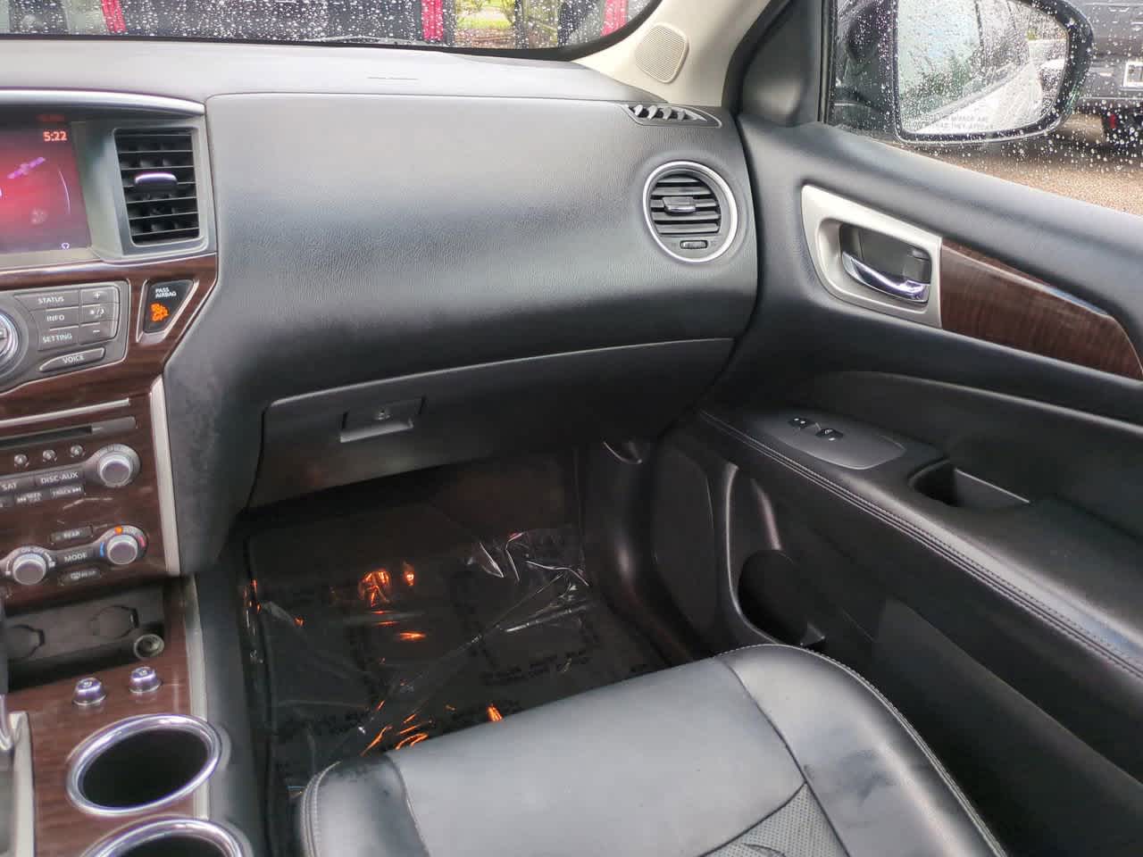 Thumbnail: 2014 Nissan Pathfinder - 17