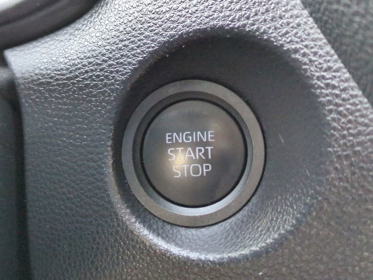 Thumbnail: 2025 Toyota Corolla Cross - 25