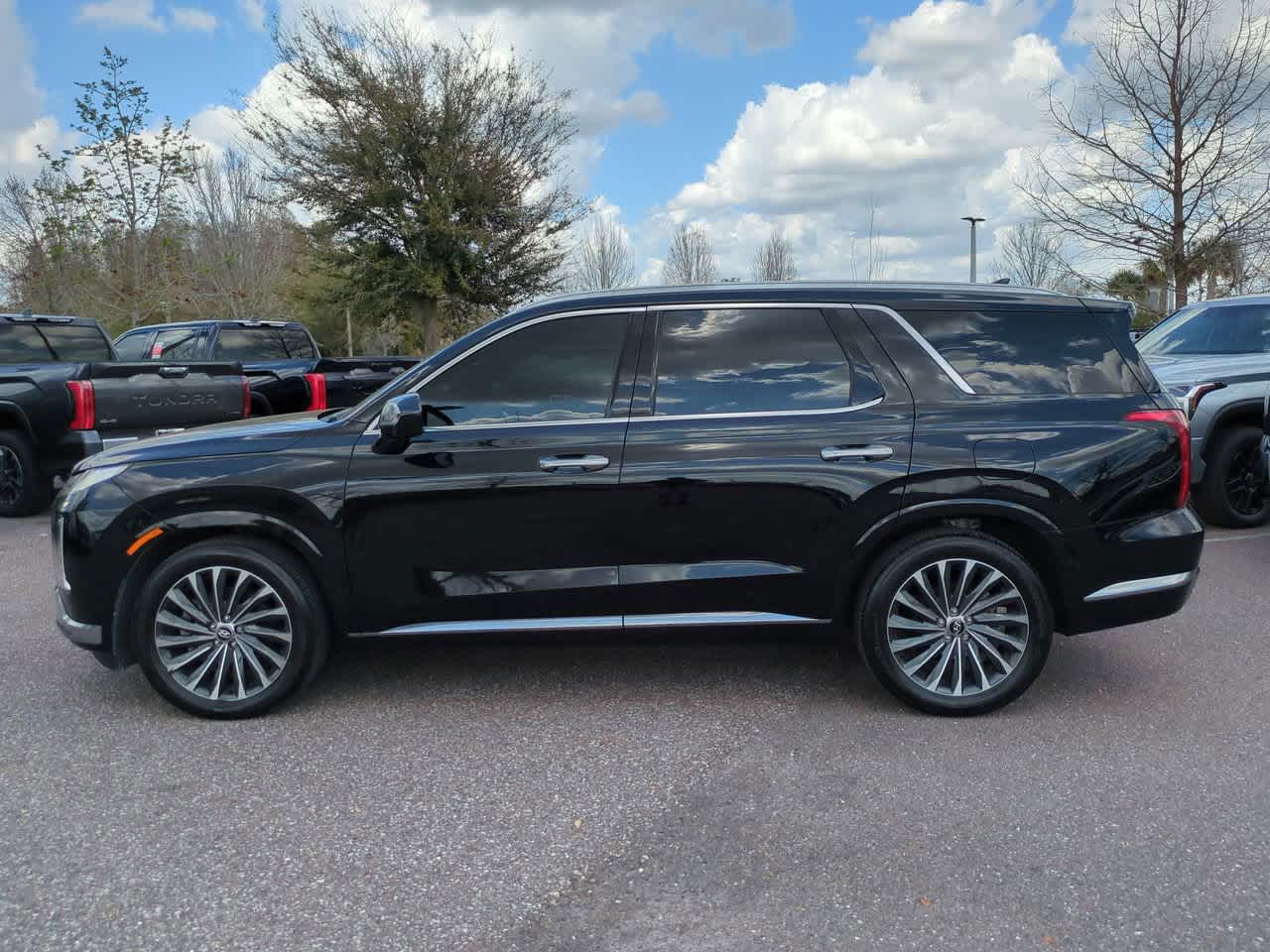 Thumbnail: 2023 Hyundai Palisade - 3