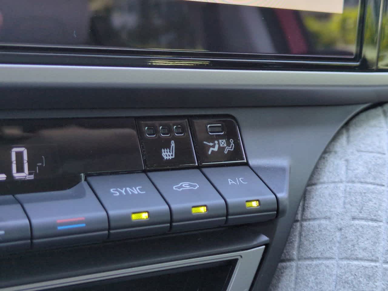 Thumbnail: 2025 Toyota Camry - 21