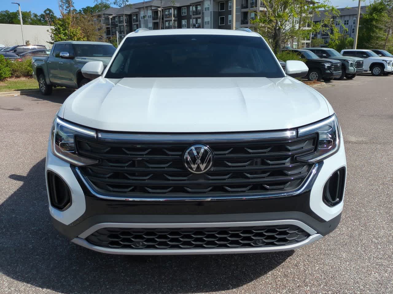 Thumbnail: 2024 Volkswagen Atlas - 9