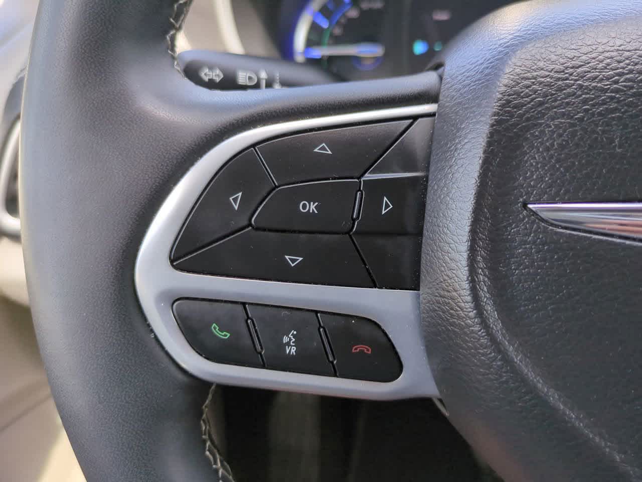 Thumbnail: 2024 Chrysler Pacifica - 24