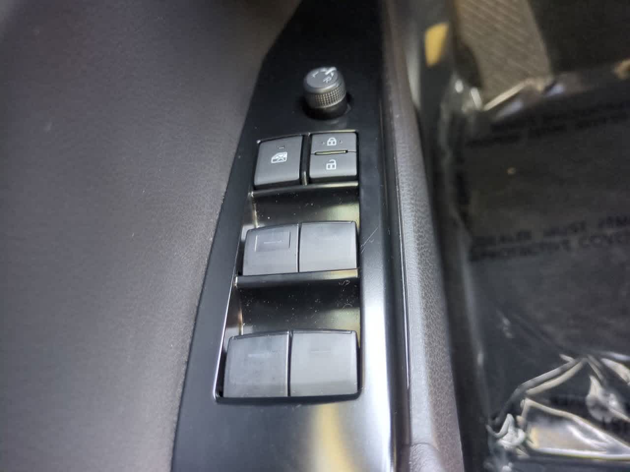 Thumbnail: 2025 Toyota Camry - 22