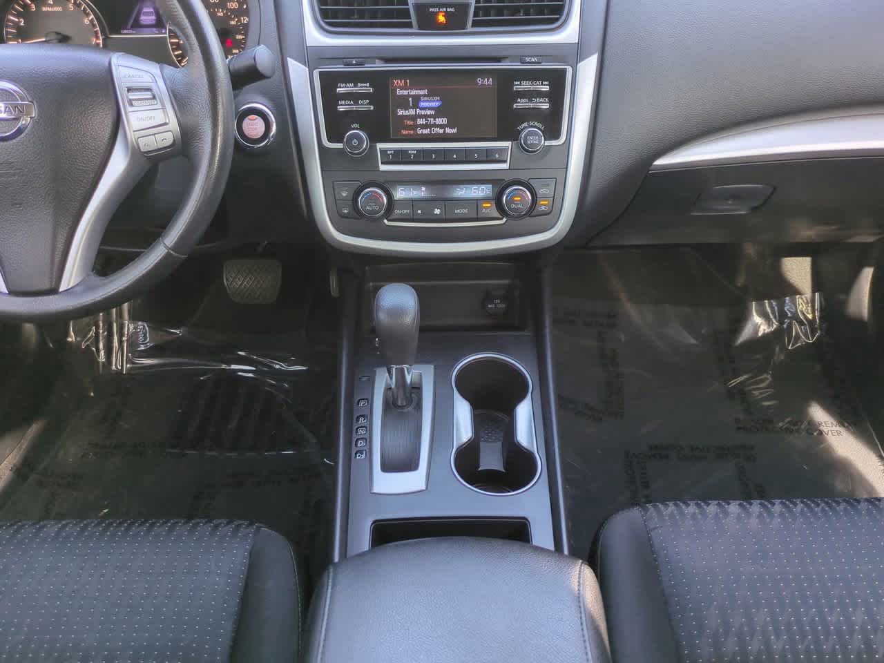 Thumbnail: 2016 Nissan Altima - 15