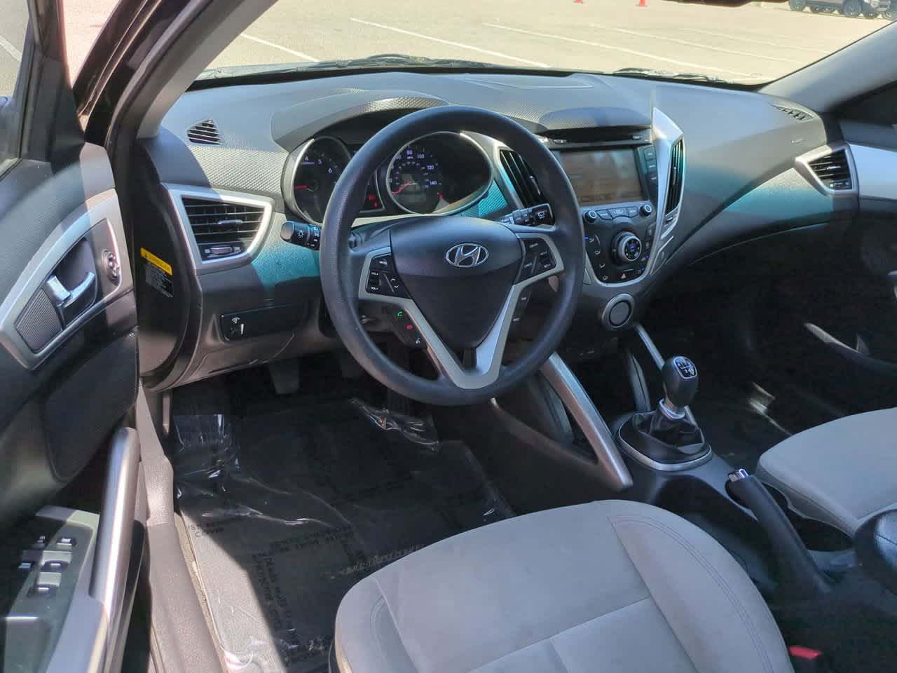 Thumbnail: 2014 Hyundai Veloster - 14