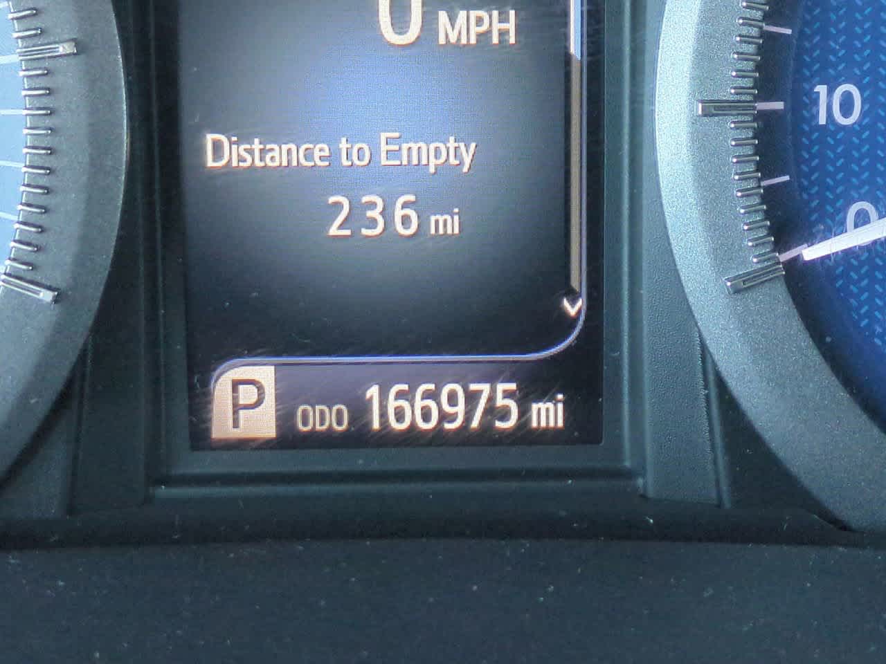 Thumbnail: 2017 Toyota Sienna - 28