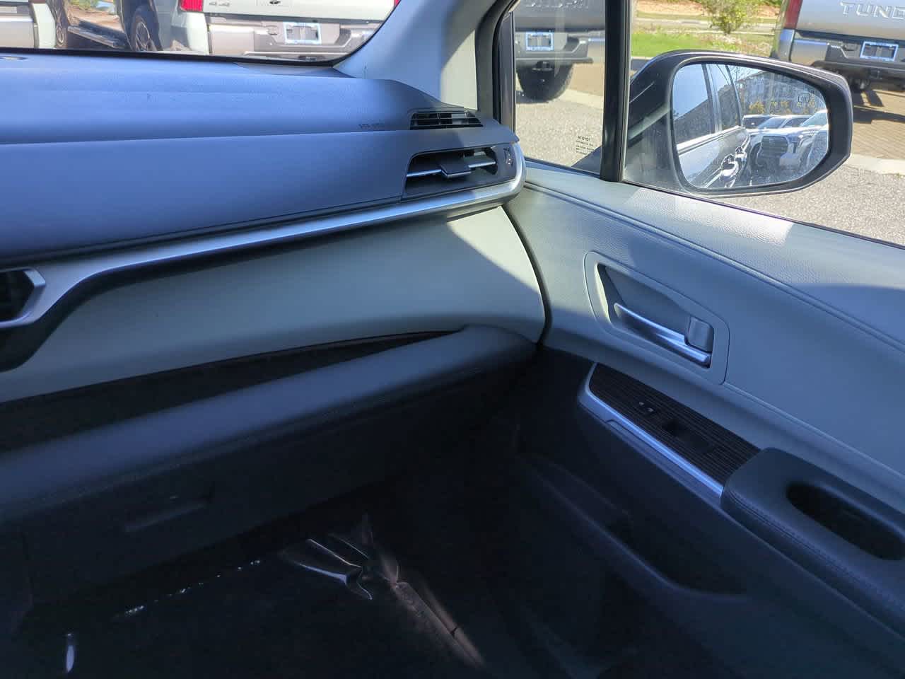 Thumbnail: 2021 Toyota Sienna - 14