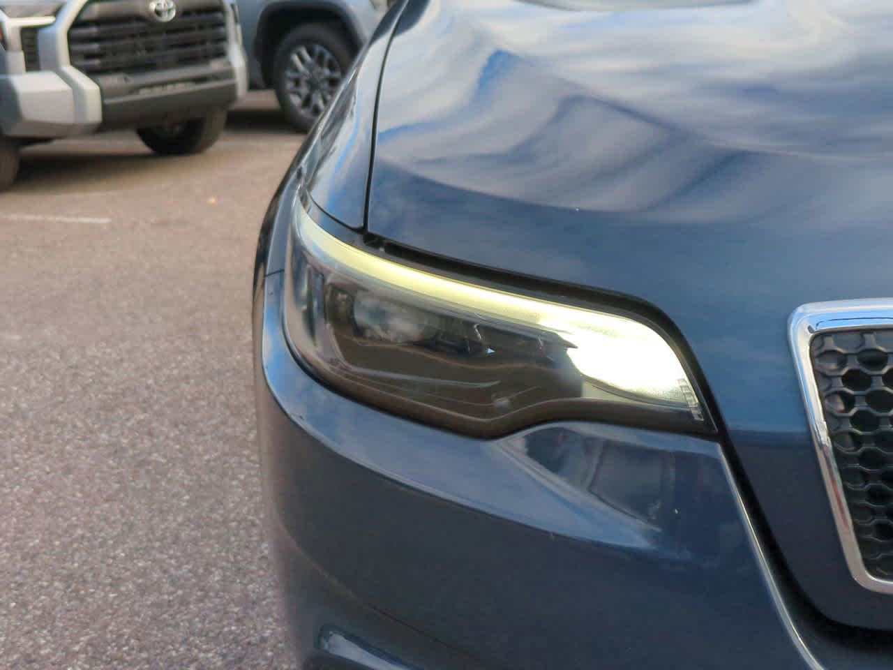 Thumbnail: 2019 Jeep Cherokee - 10