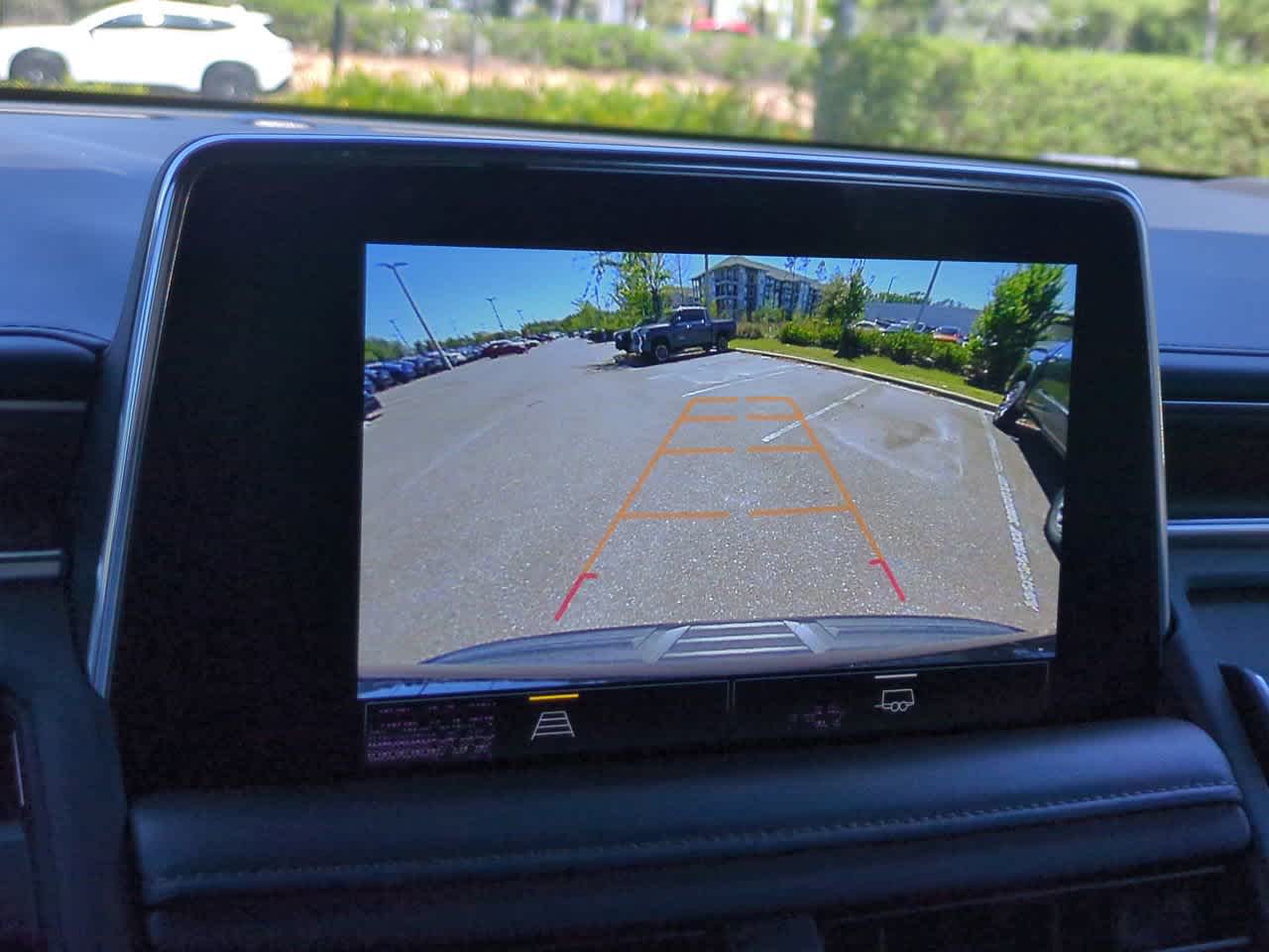 Thumbnail: 2022 Chevrolet Tahoe - 20