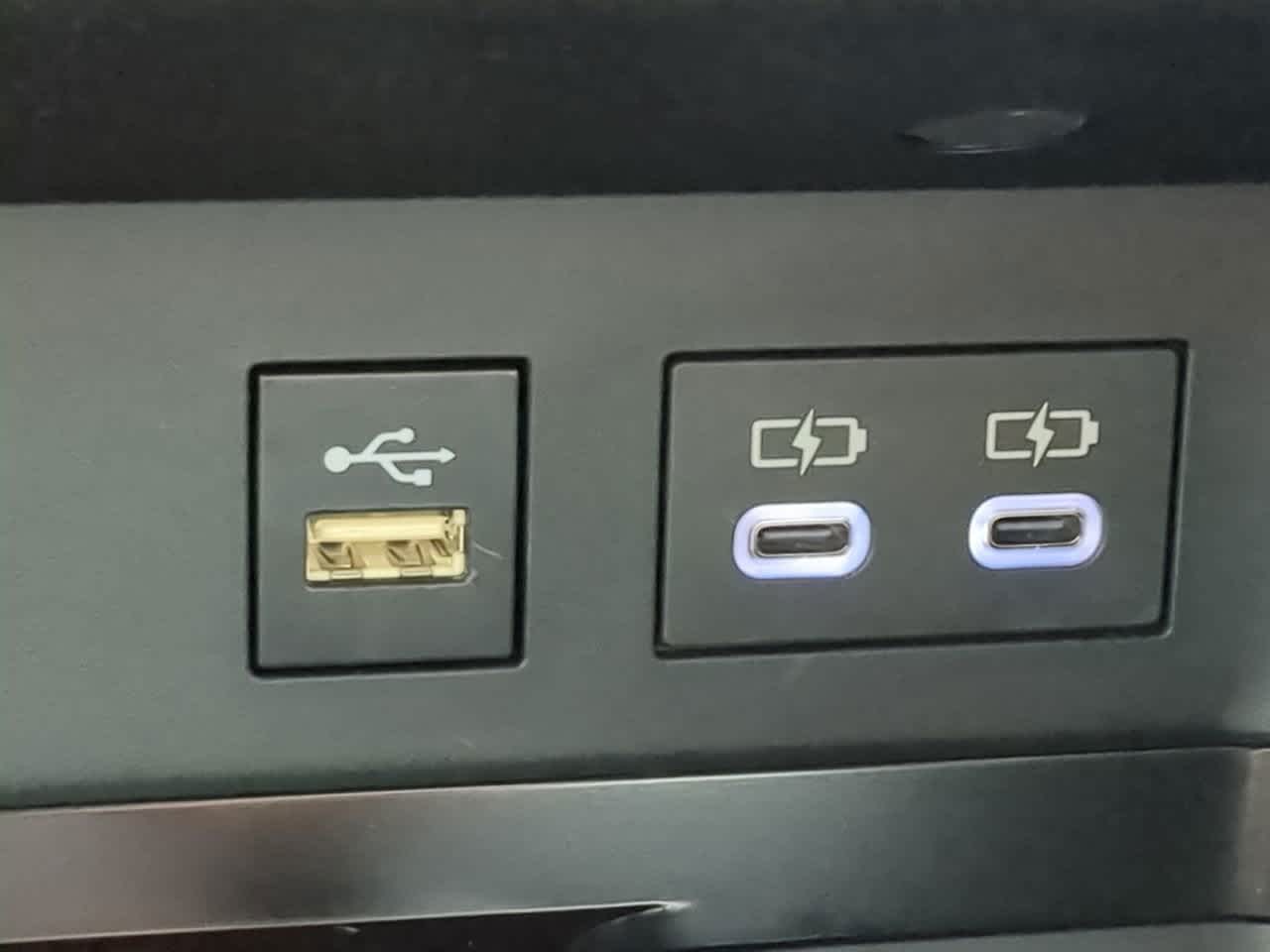 Thumbnail: 2025 Toyota Camry - 21