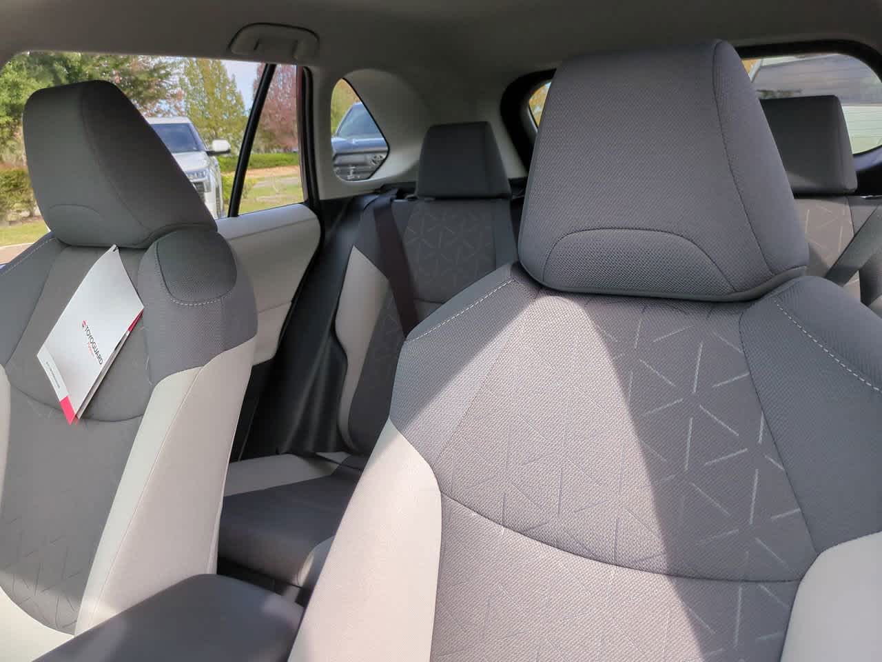 Thumbnail: 2025 Toyota RAV4 - 8