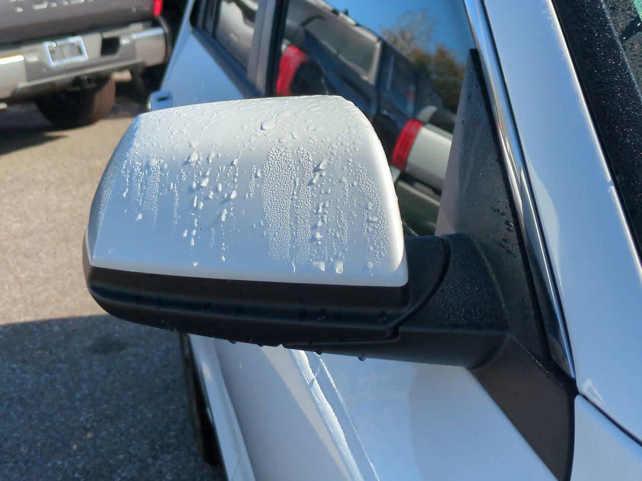 Thumbnail: 2023 Kia Niro - 12