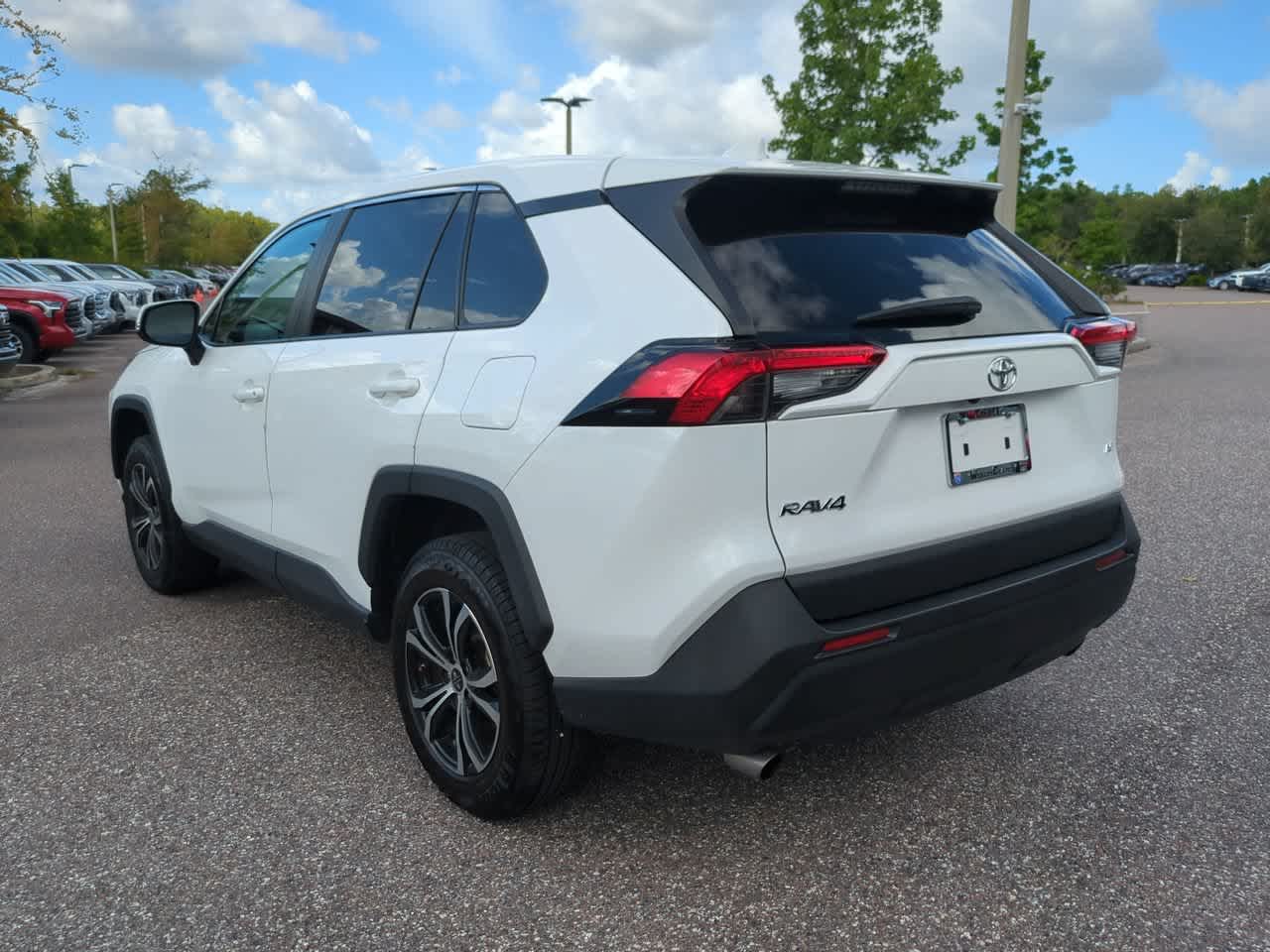 Thumbnail: 2022 Toyota RAV4 - 4