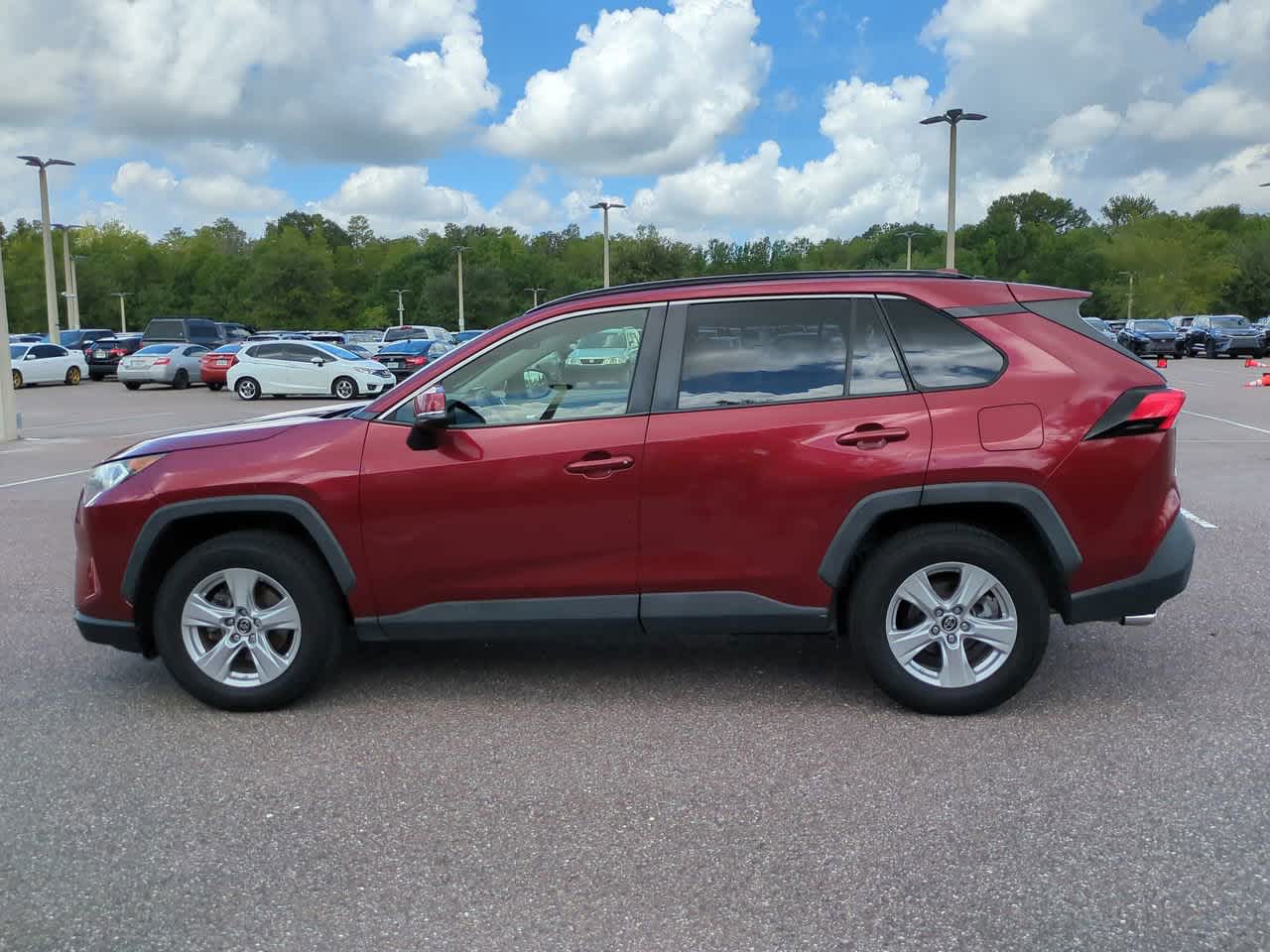 Thumbnail: 2019 Toyota RAV4 - 3