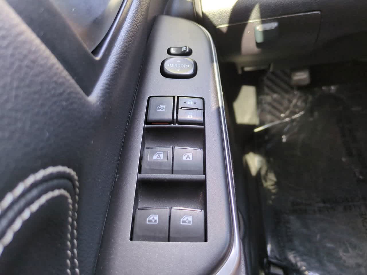 Thumbnail: 2017 Toyota Camry - 23