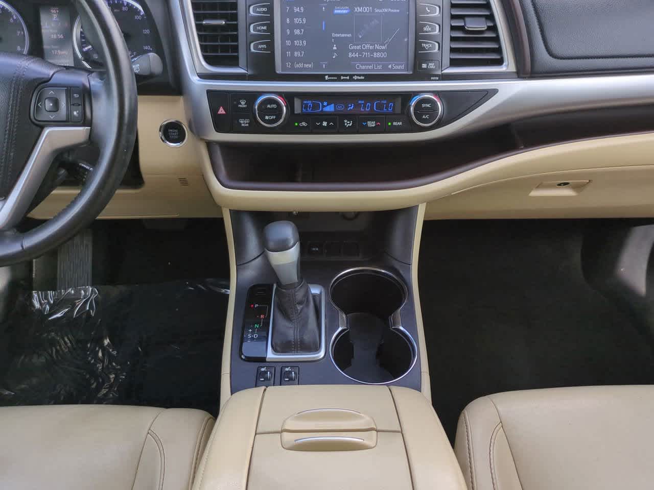 Thumbnail: 2016 Toyota Highlander - 19
