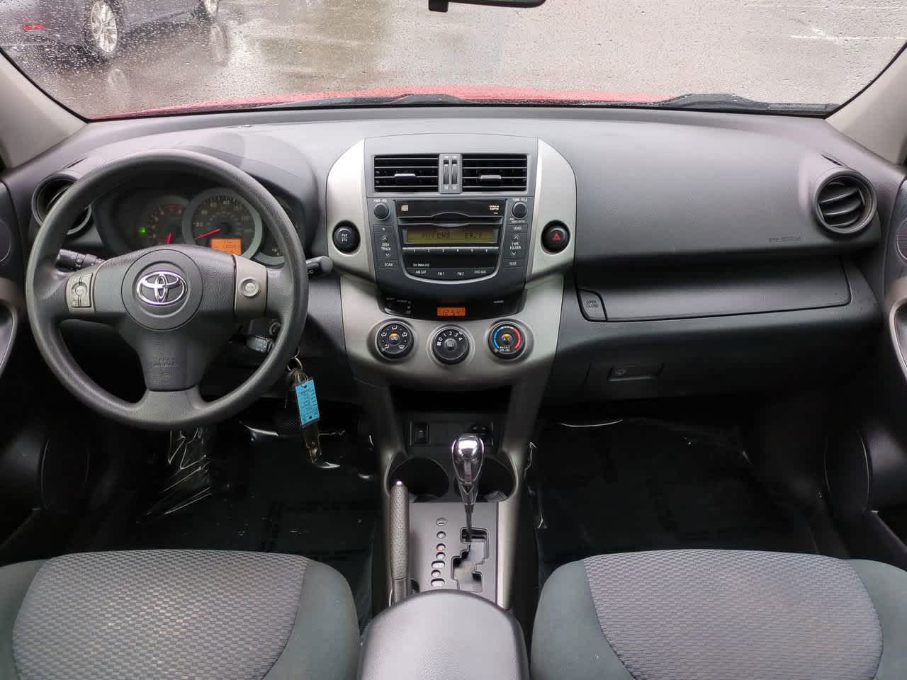 Thumbnail: 2011 Toyota RAV4 - 14