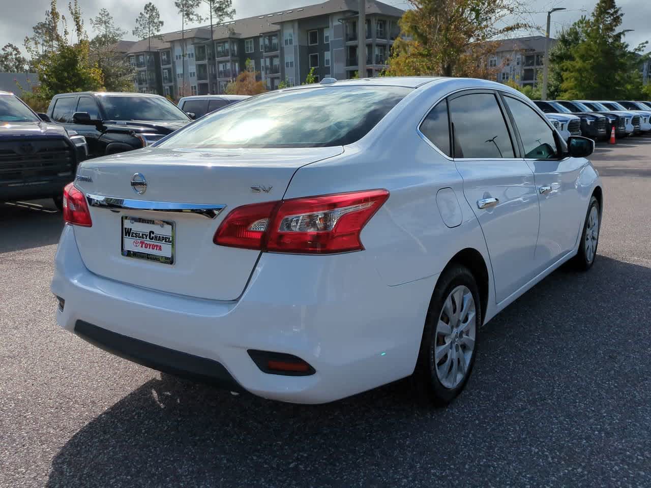 Thumbnail: 2016 Nissan Sentra - 6