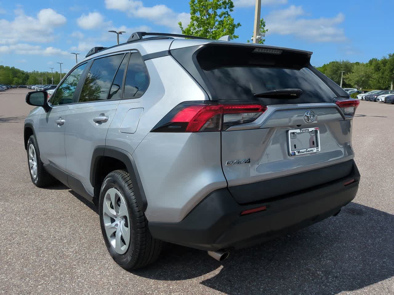 Thumbnail: 2021 Toyota RAV4 - 4
