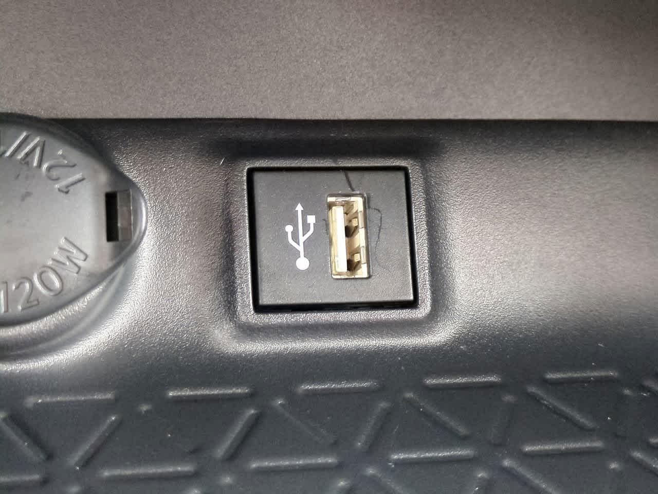 Thumbnail: 2025 Toyota RAV4 - 21